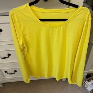 ZYIA Yellow Women's Athletic Top Med